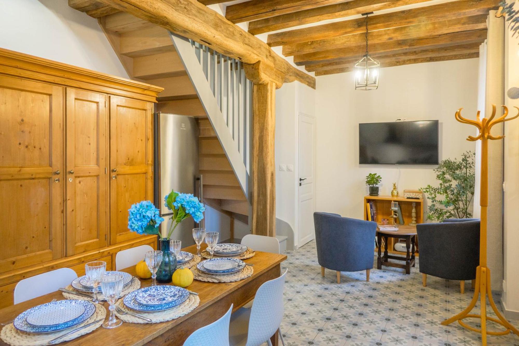 Domaine De Charme Au Coeur D'Orleans Classe 3 Etoiles - Bords De Loire - 21 Couchages Avec Parkings Prives Exterior foto